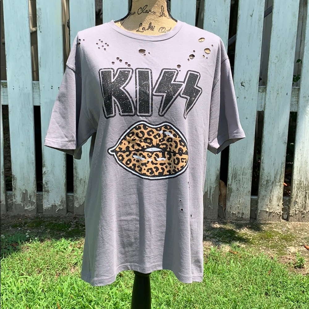 NWT KISS Band Tee. Size S.